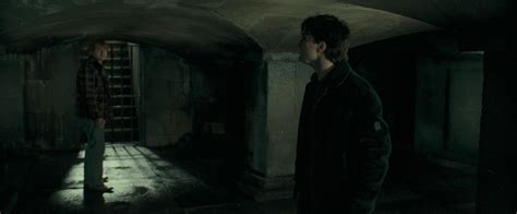 Harry Potter and the Deathly Hallows: Part 1 (2010) .